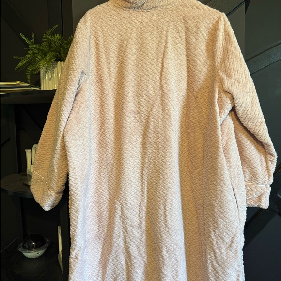 Charter Club Pink Quilted Robe – Zip-Up Lounge & Sleepwear – NWT – Size 2x - Picture 3 of 3